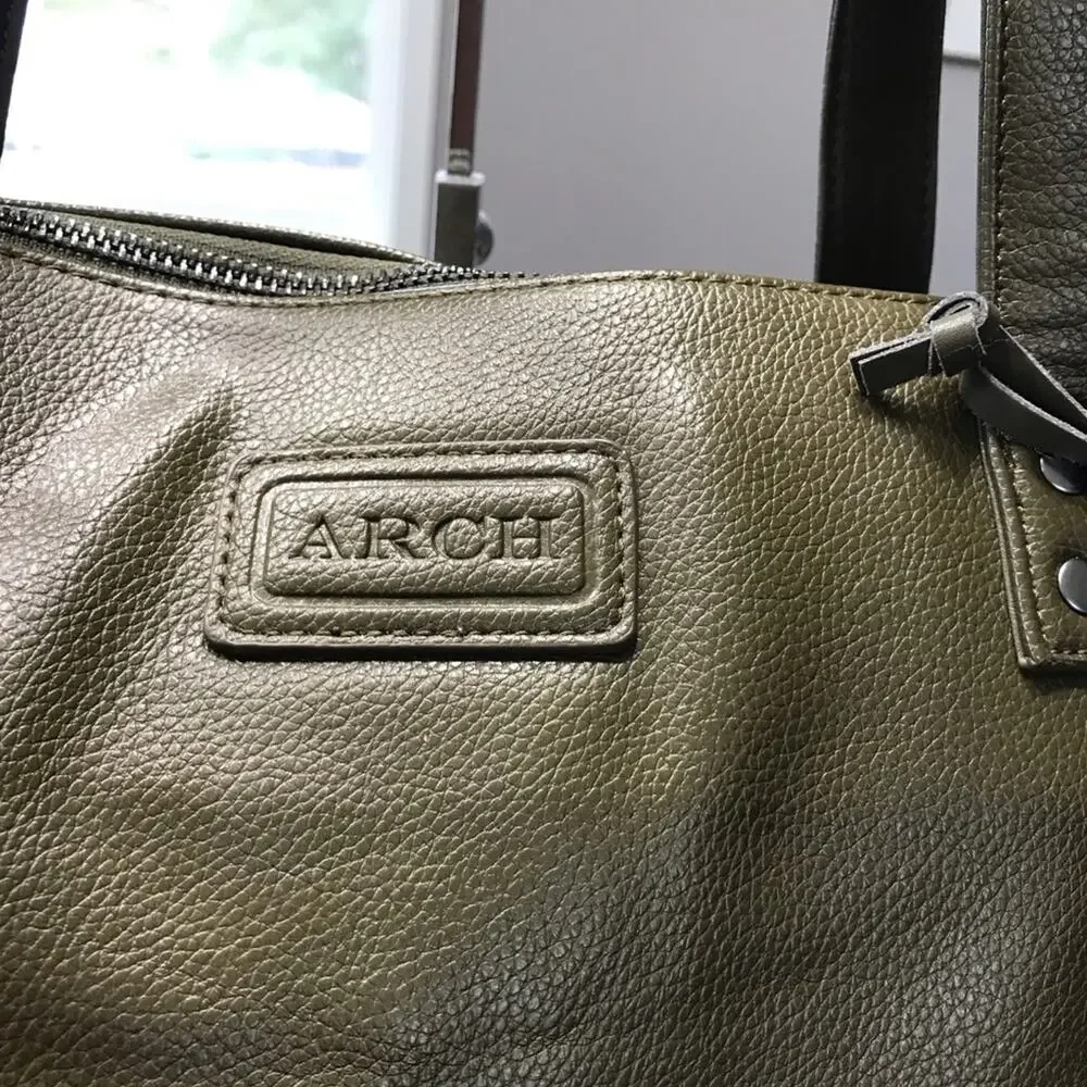 ARCH The Luxe Arch Nappy Bag Olive (limited edition color)- Vegan